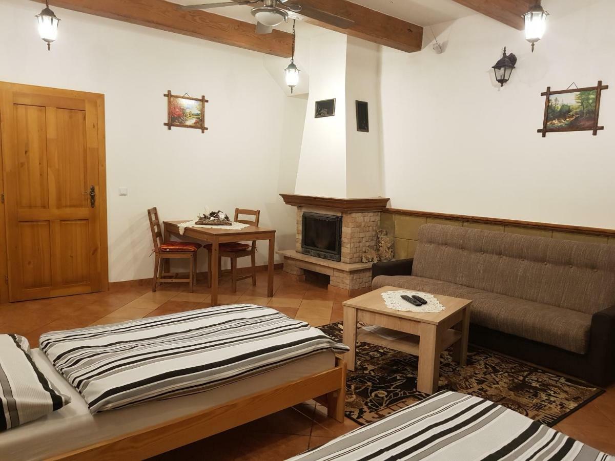 Ubytovanie Pod Hradom Sklene Teplice Luaran gambar